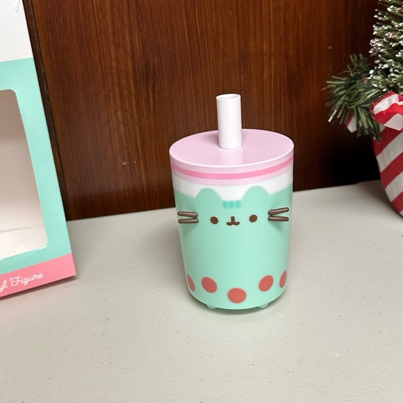 Pusheen Bobasheen Boba Cup Vinyl figure - Picture 3 of 9